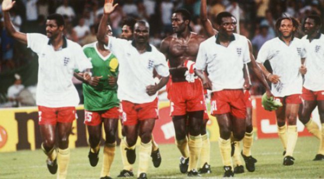 Cameroun1990 tour d'honneur